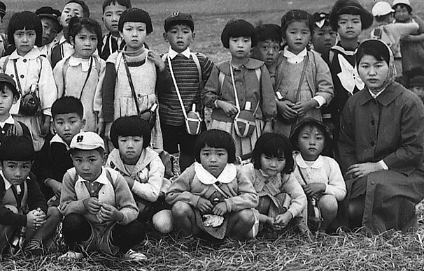 School outing at a beach resort near Hiratsuka. We hiked, carrying water containers, wearing partial school uniforms