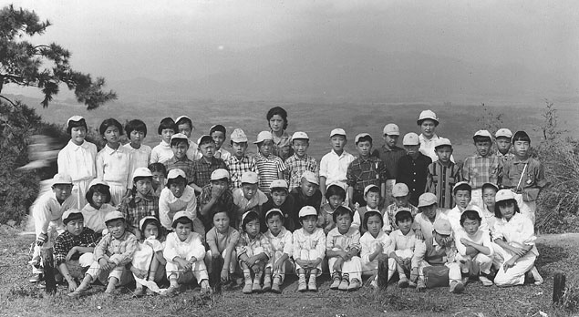 Outing on mountain with my class–approximately 50 of us.