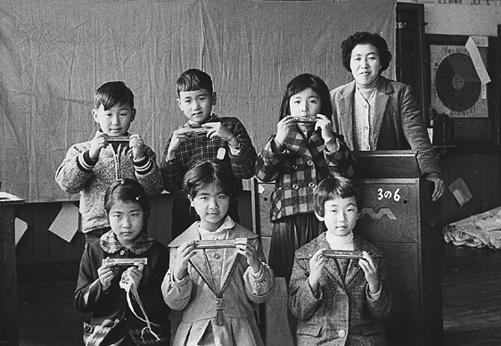 Back row left, Shigeru Back row, second from left, Sotaro Kobayashi