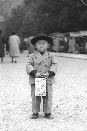 3-5-7 celebration, at Shinto shrine, holding candy my parents gave me.