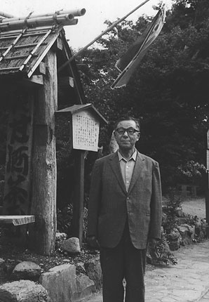 My mother (far left) with her high school homeroom class.